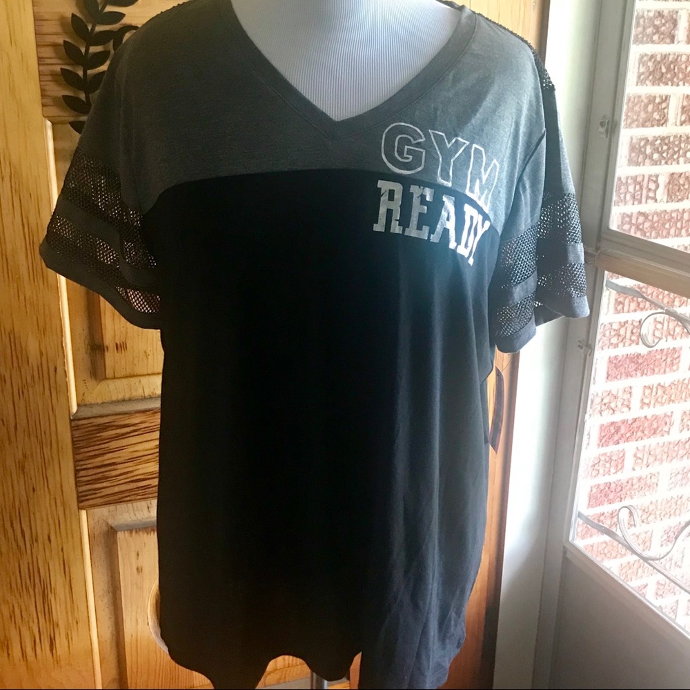 Women’s Vneck Top